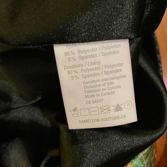 Flower Explosion Skirt by Caméléon, Made in Canada, Mini Pencil Style, Floral - Picture 9 of 10